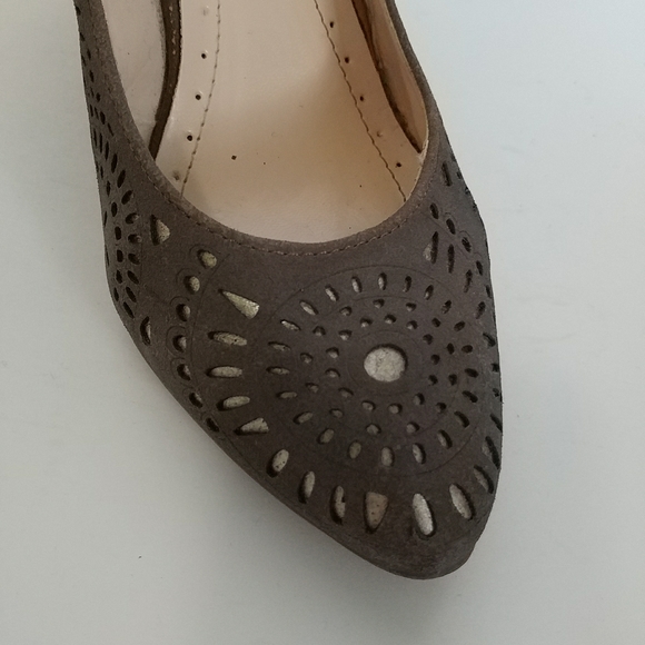 SOLD - Picture 4 of 10